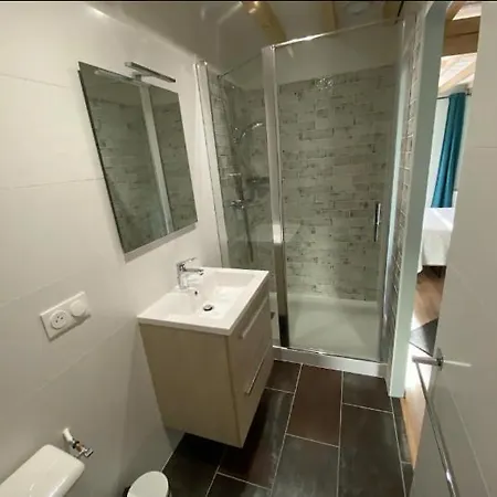 Maison Neuve Confort, Deux *